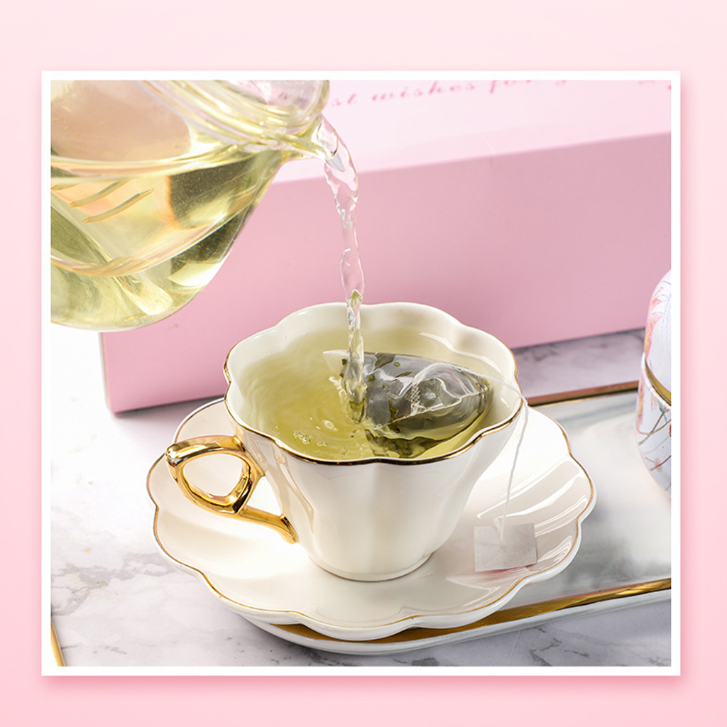 Premium Peach Oolong Tea Gift Set – 3-Flavor Fruit Tea Sampler with Aesthetic Floral Box & Reusable Tins